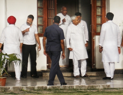 'Mission 2024': Nitish Meets Kharge, Rahul; Oppn Meet's Date, Place to Be Decided Soon