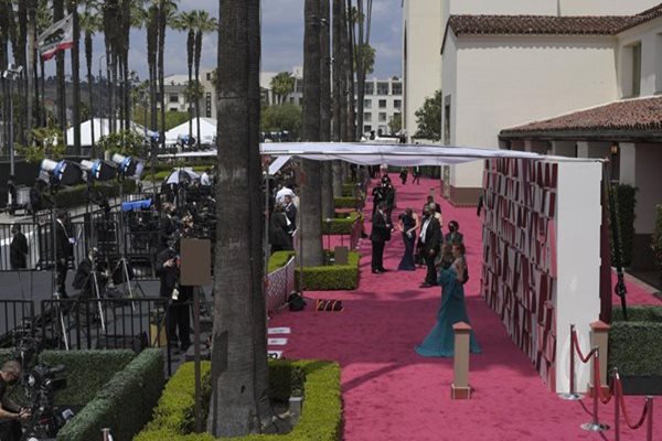 The Oscars Bring Back Red Carpet Glam in Whites, Reds, Gold