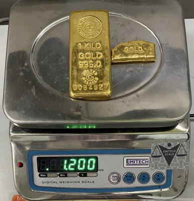 Kerala Couple Held at Ahmedabad Airport with Gold Jewellery Worth RS 28.87 Lakh