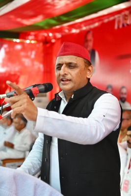 Akhilesh Yadav Asks Party Leaders to Focus on PDA