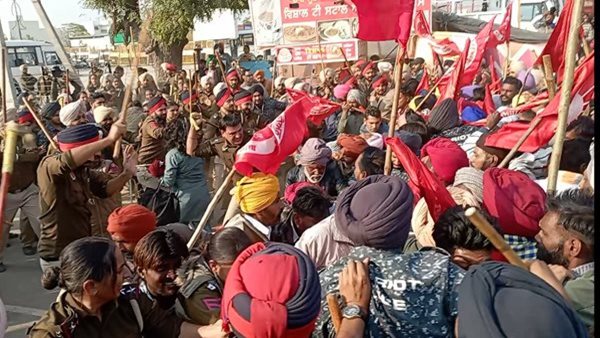 Punjab Police cane-charge protesting farmers in Sangrur