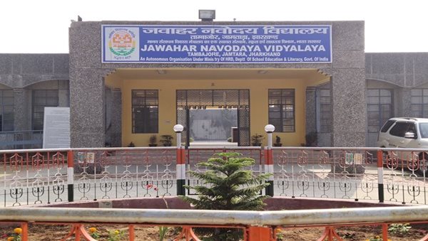 Navodaya students in J'khand shut themselves for hours against poor food