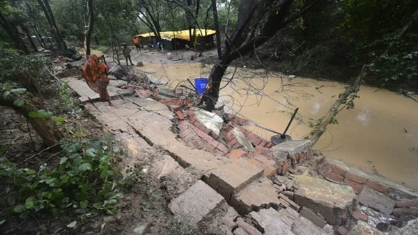 Nine killed in house collapse in Lucknow