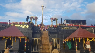 President Murmu Offers Prayers at Sabarimala Temple 