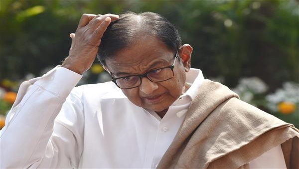 Chidambaram faces heat from Congress-affiliated lawyers at Calcutta HC