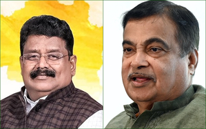 Gadkari's Victory Will Consolidate His Image as 'Vikas Purush'; Win for Vikas Thakre to Boost Efforts for Cong Revival