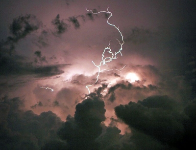 IMD issues thunderstorm, high speed winds alert for Delhi-NCR till June 25; air quality remains poor