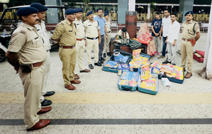 Kolkata Shocker: Youth Held for Assaulting and Abandoning Mother in City's Red Light Area