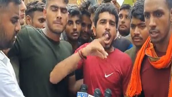 Protests against Agnipath scheme in UP