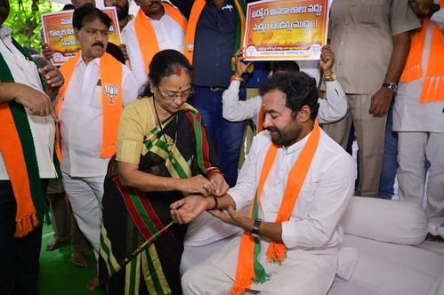 Telangana BJP Undertakes 24-HR Hunger Strike over Unemployment