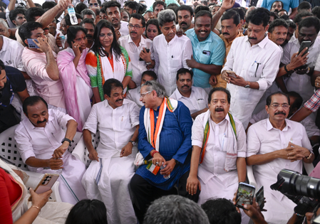 After 10-day Suspense, Congress to Announce New Kerala CM Today 