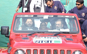 Bihar Bandh: Rahul Gandhi, Tejashwi Lead Protest March; Road, Rail Traffic Hit across State