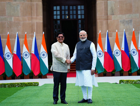 PM Modi Welcomes Philippines President Marcos at Hyderabad House; Discussions Set to Strengthen Bilateral Relations