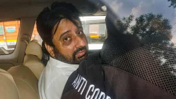 Amanatullah Khan sent to 14-day judicial custody in Waqf board graft case