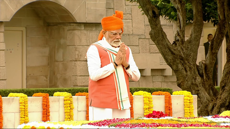 Rashtriya Ekta Diwas: PM Modi pays tribute at Statue of Unity, takes oath to protect nation's unity