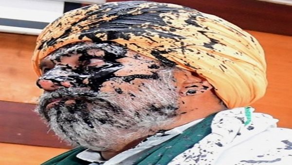 Black paint thrown at Rakesh Tikait in B'luru, 3 nabbed