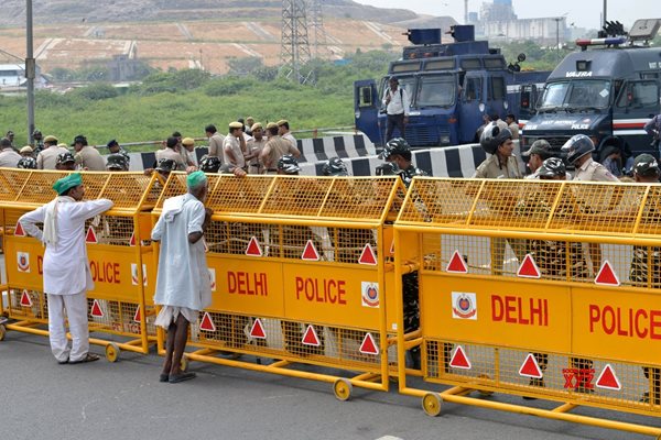 Farmers Reach Jantar Mantar to Protest against Farm Laws