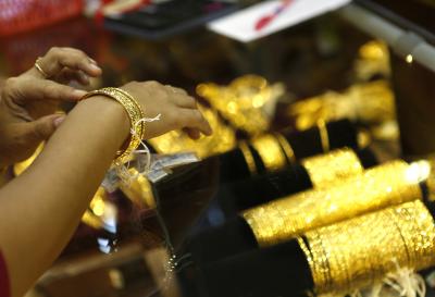 Gold Jewellery Retailers' Sales to Surge 22-25 PC in India after Sharp Duty Cut