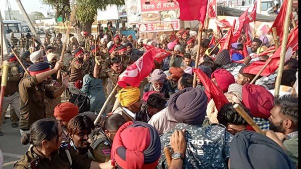 Punjab Police cane-charge protesting farmers in Sangrur