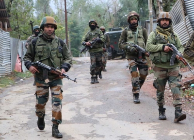Kashmir gunfight: Condition of injured 3 soldiers, 2 civilians stable