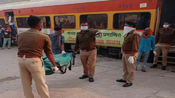 Decomposed body found in train toilet in UP