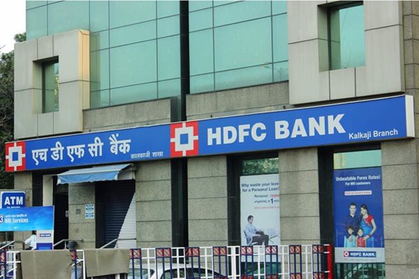 HDFC Bank Deploys Mobile ATMs across 50 Cities in India