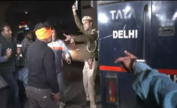 Delhi court sends two men who attacked Aaftab's van to 14-day judicial custody